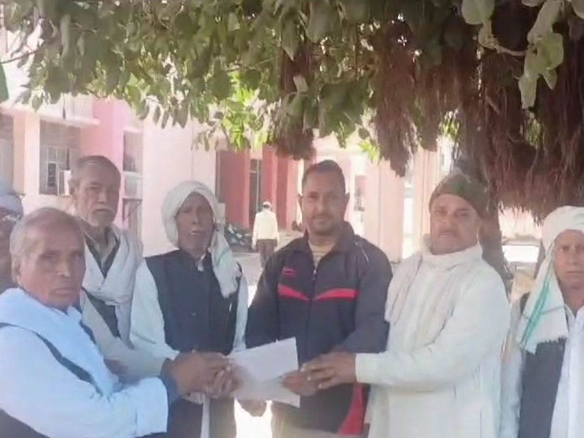 Karauli News: बालघाट को पंचायत समिति बनाने की मांग,ग्रामीणों ने जिला कलेक्ट्रेट में प्रदर्शन कर उठाया ये कदम