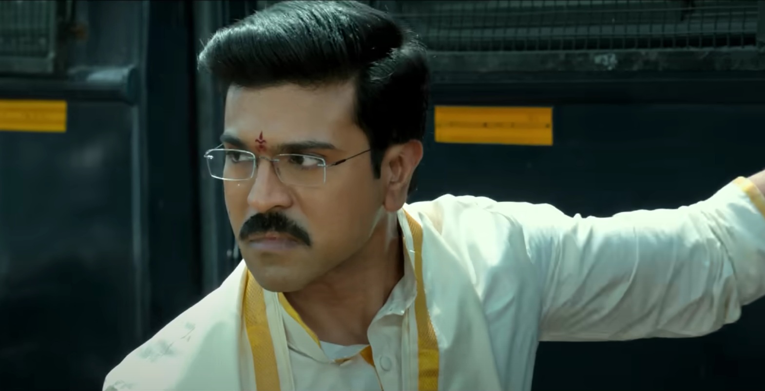 'गेम चेंजर' में राम चरण का डबल रोल