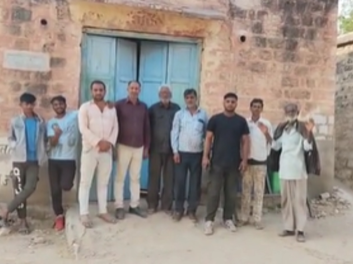 Jaisalmer News: जैसलमेर में पानी की समस्या से जूझ रहे लोग,  जलदाय विभाग के खिलाफ नारेबाजी, ग्राम वासियों ने दी चेतावनी