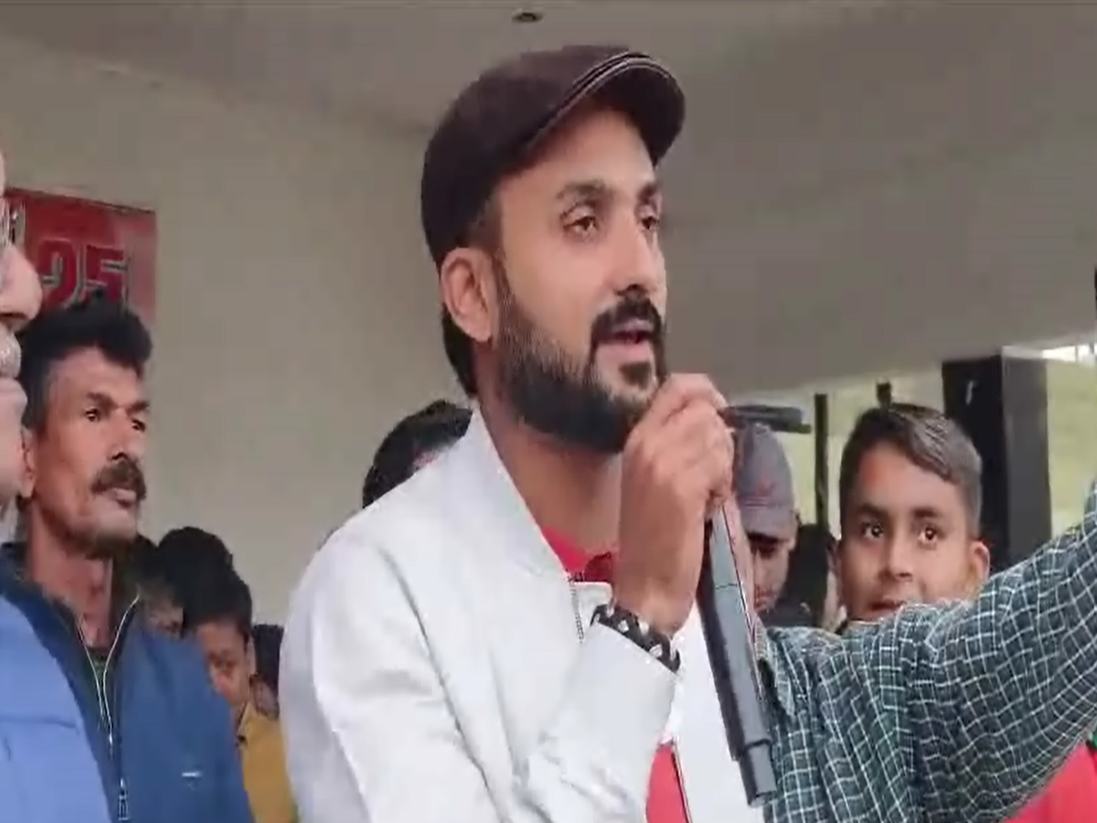 Team india fast bowler Akashdeep reached Sasaram assured help to ...