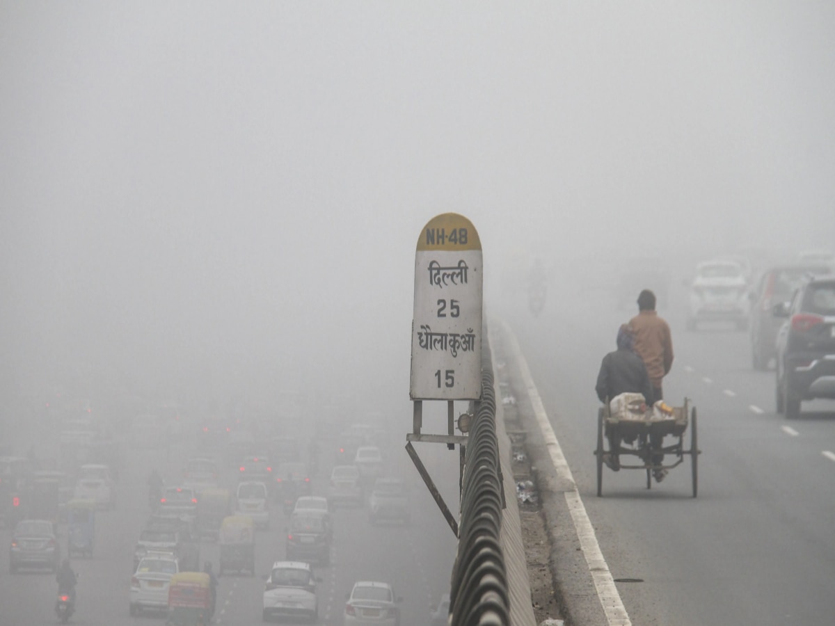 Delhi Air Pollution: 'खराब' श्रेणी में है दिल्ली की हवा, IMD ने जारी किया शीतलहर-घने कोहरे का येलो अलर्ट