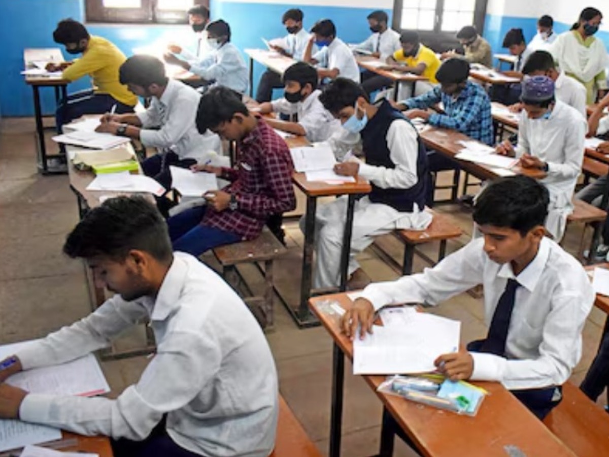 Rajasthan Board Exam 2025: राजस्थान में 10वीं-12वीं बोर्ड परीक्षा की बदली तारीखें, फरवरी में होने थे एग्जाम