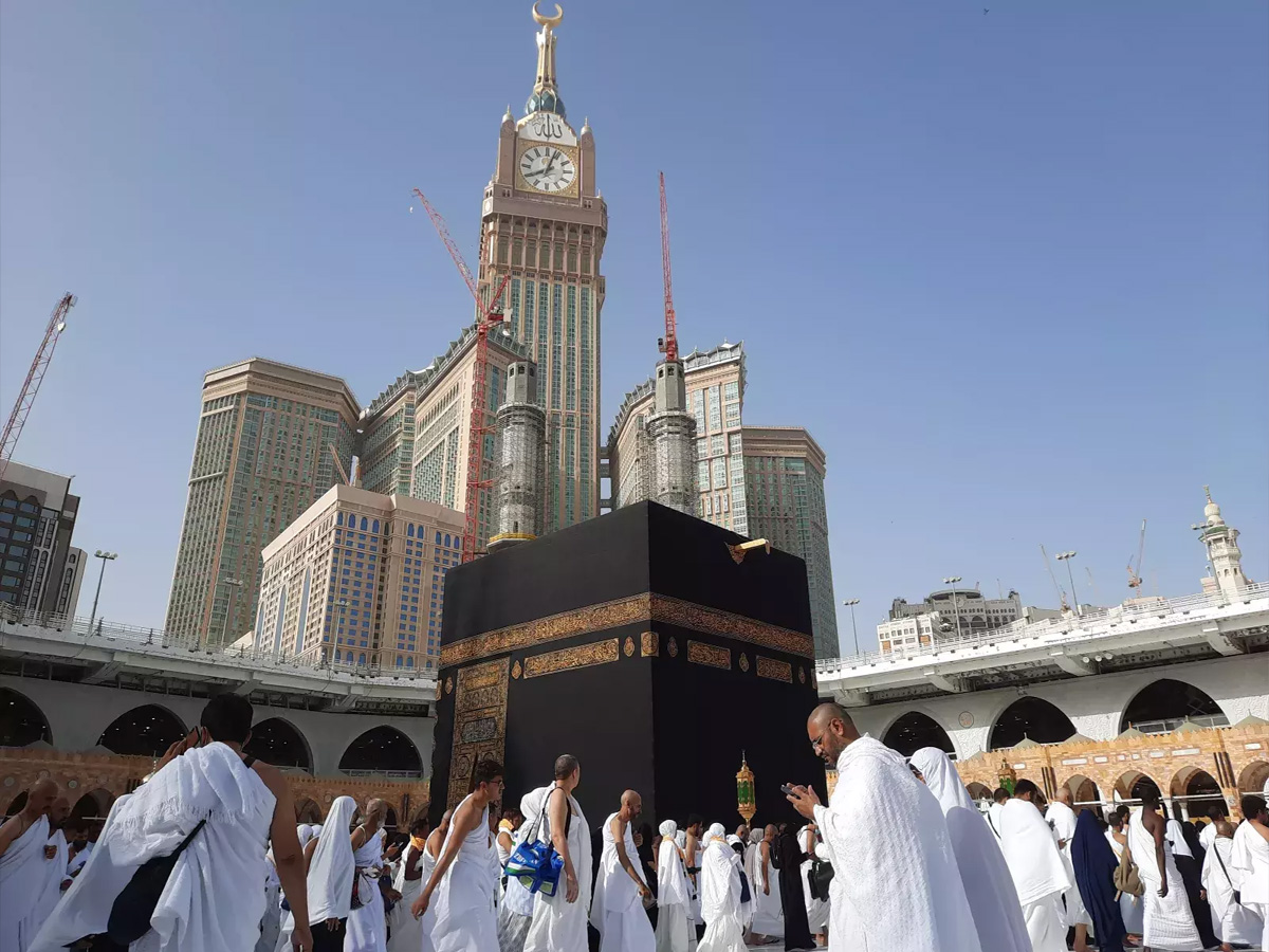 Umrah 2025: सऊदी सरकार की नई गाइडलाइंस, उमराह जाने वाले जरूर रखें ये बात ध्यान Umrah 2025: सऊदी सरकार की नई गाइडलाइंस, उमराह जाने वाले जरूर रखें ये बात ध्यान
