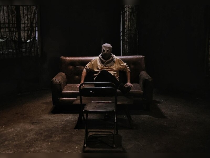 हिला कर रख देगी कहानी