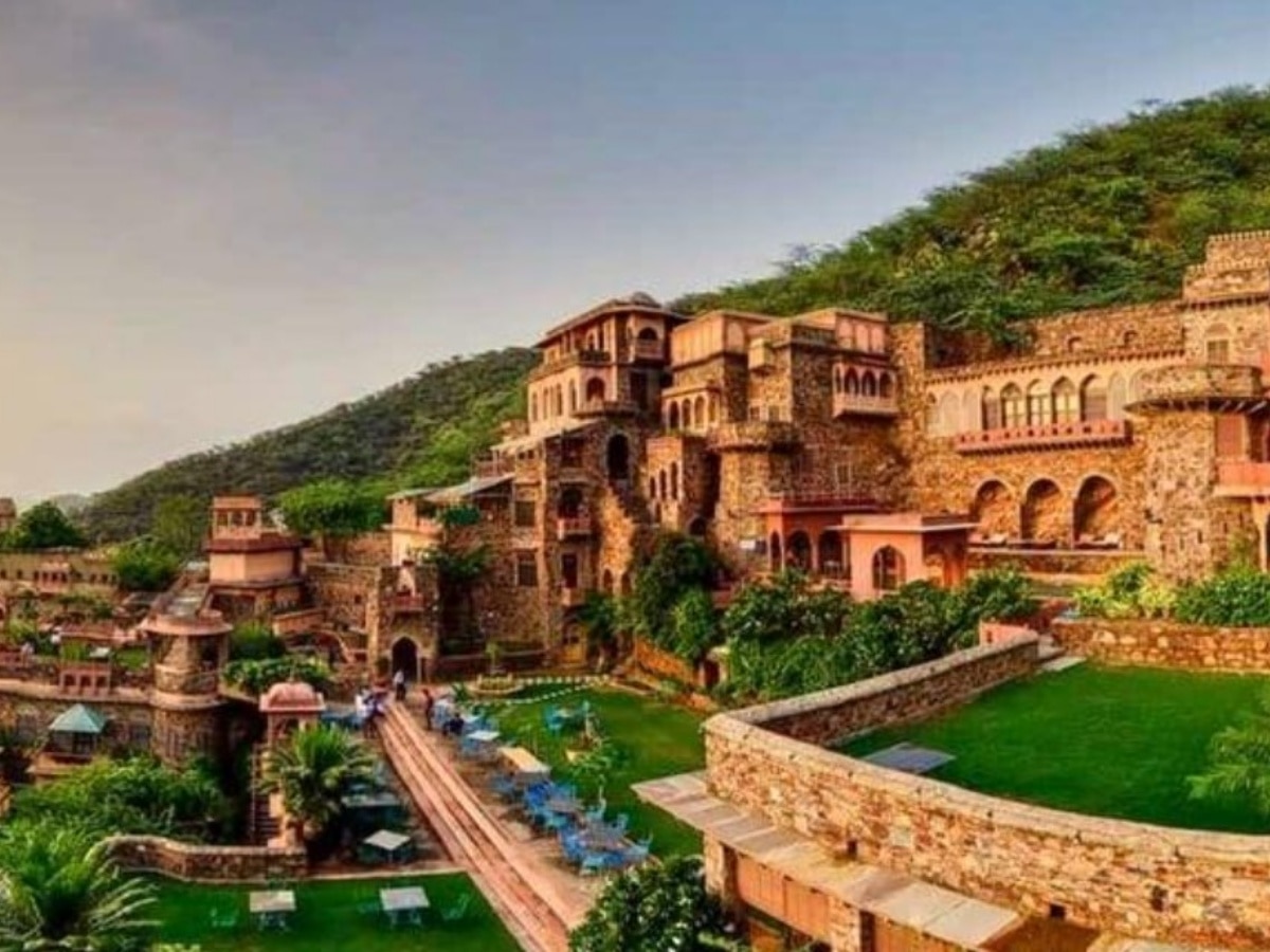 अचरोल किला