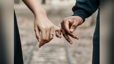 मालकिन को कर्मचारी से हुआ इश्क, शादी की; फिर करोड़ों की चपत लगाकर पति हो गया फरार