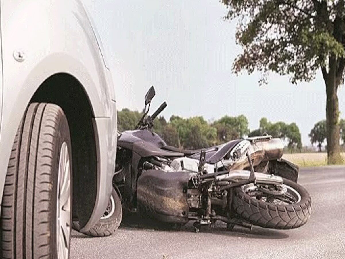 Dungarpur News: तेज रफ्तार कार की टक्कर बाइक सवार युवक की मौत, दोस्त की शादी से लौट रहा था घर 