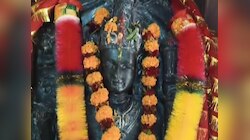 तालाब से मिली भगवान विष्णु की दुर्लभ प्रतिमा, श्रद्धालुओं की उमड़ी भीड़