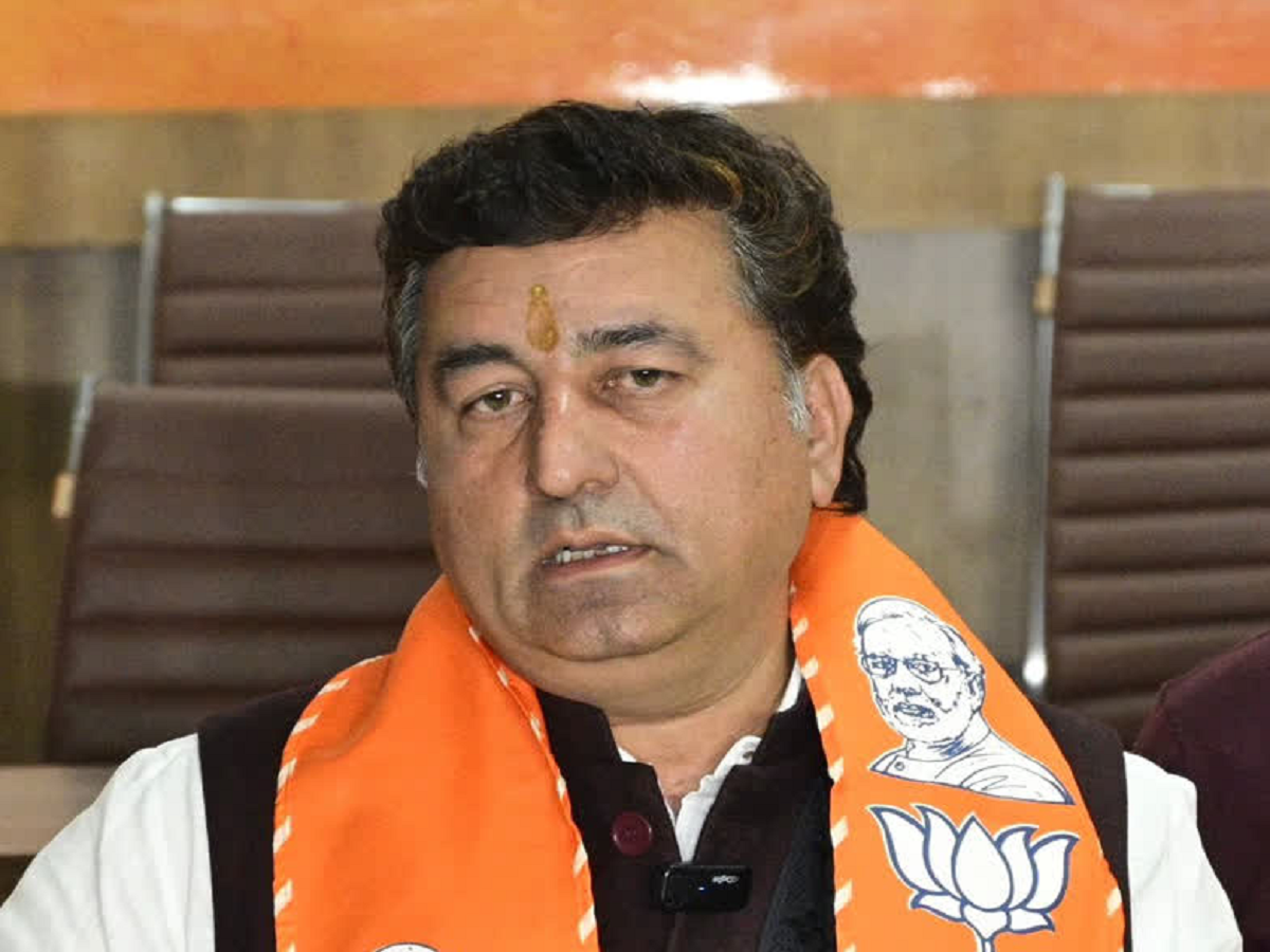 Rajasthan Politics: मंत्री विश्नोई का कांग्रेस अध्यक्ष पर हमला, बोले- गजनी अंकल बन गए है डोटासरा... Rajasthan Politics: मंत्री विश्नोई का कांग्रेस अध्यक्ष पर हमला, बोले- गजनी अंकल बन गए है डोटासरा...
