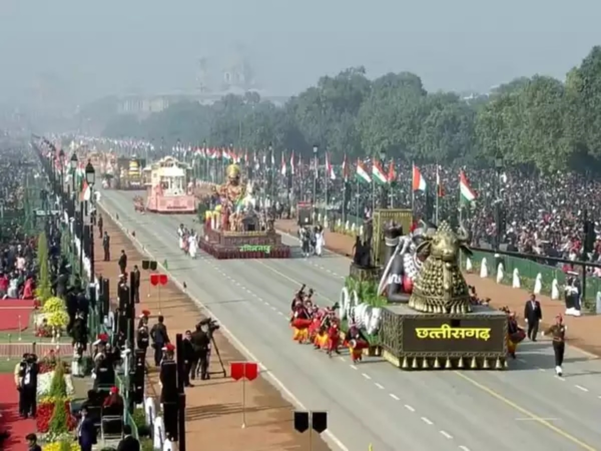 Republic Day 2025 Parade: सिर्फ 26 जनवरी को ही परेड और झांकियां क्यों निकाली जाती हैं?