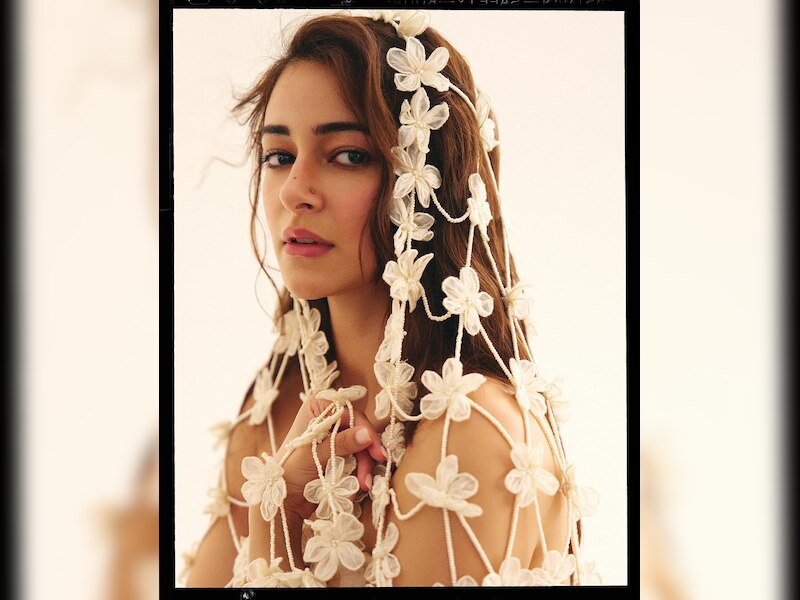 सिजलिंग लुक में दिखी अनन्या 