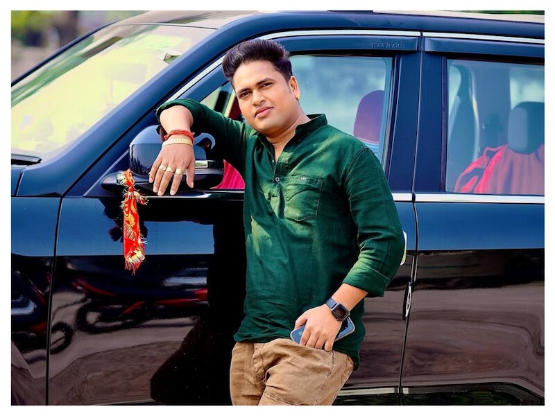 खेसारी लाल यादव के साथ अवधेश प्रेमी की मुलाकात 