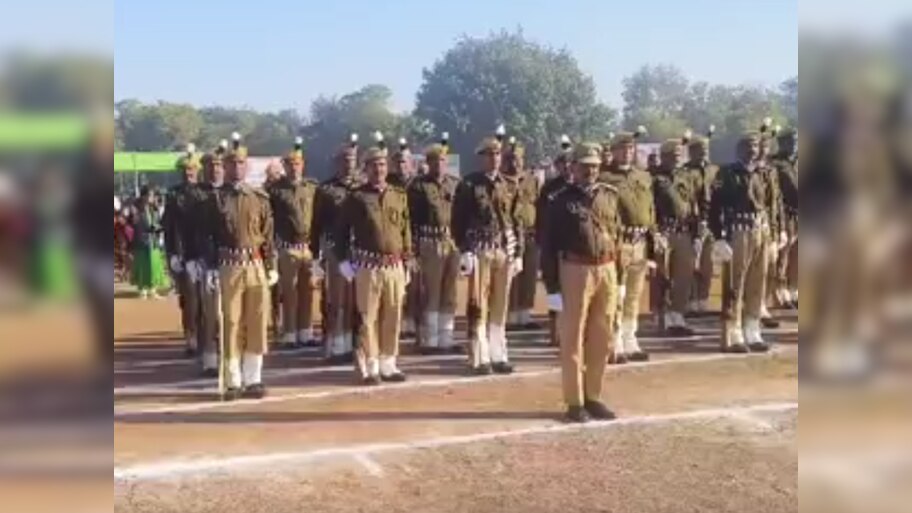 Bhilwara News: गणतंत्र दिवस पर दिखा उत्साह, झांकियों और सांस्कृतिक कार्यक्रमों ने मोहा सबका मन
