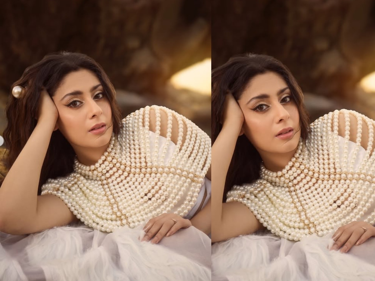 Isha Malviya latest photoshoot in white dress with pearl blouse lovely lolla actress look stunning | 21 साल की ये एक्ट्रेस खूबसूरती में बड़ी-बड़ी अभिनेत्रियों को देती है टक्कर! पहाड़ों ...