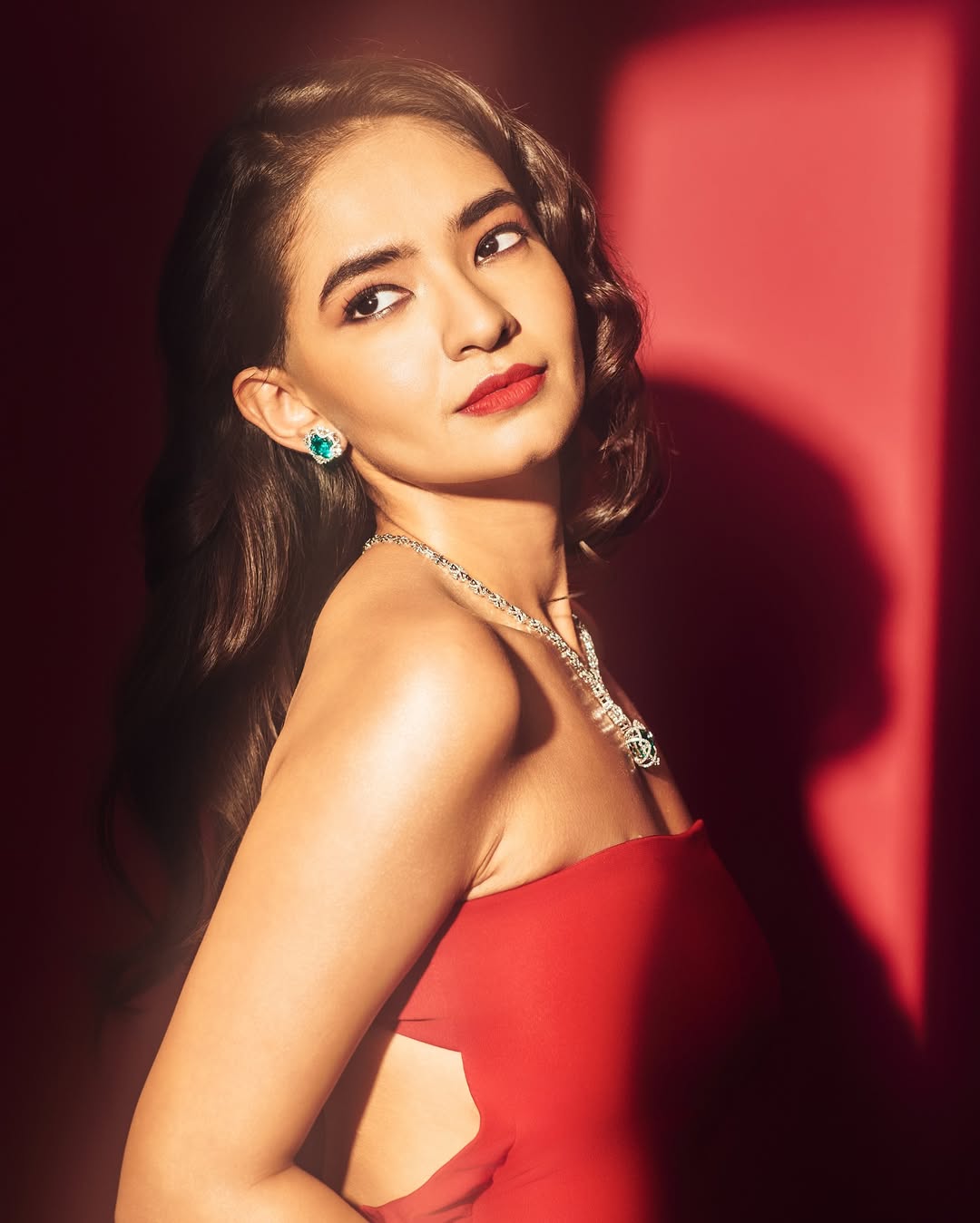 Anushka Sen Sizzling Photoshoot