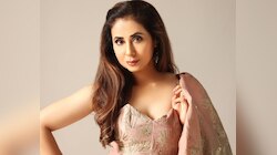 'रंगीला' गर्ल उर्मिला मातोंडकर की बर्थडे इनसाइड फोटोज वायरल, दोस्तों संग एन्जॉय की ड