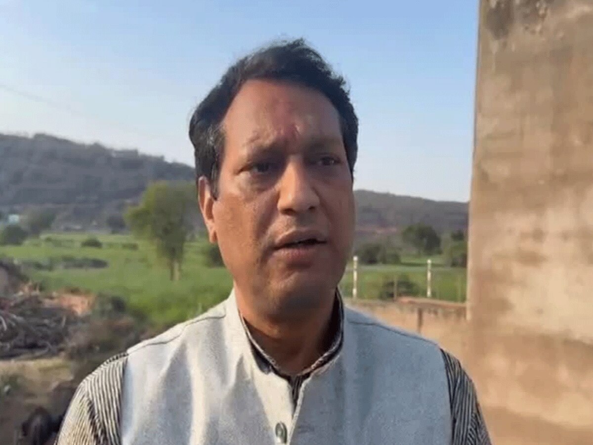 Rajasthan Crime: BJP के पूर्व नेता को फोन पर दाऊद की बहन ने दी जान से मारने की धमकी Rajasthan Crime: BJP के पूर्व नेता को फोन पर दाऊद की बहन ने दी जान से मारने की धमकी