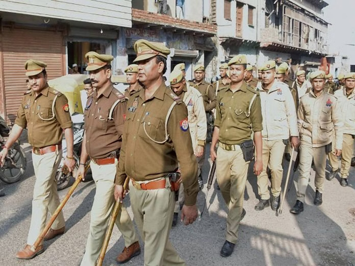Karnataka News: मुस्लिम समुदाय के खिलाफ नफरती पोस्ट के बाद भारी हंगामा, आरोपी डिटेन Karnataka News: मुस्लिम समुदाय के खिलाफ नफरती पोस्ट के बाद भारी हंगामा, आरोपी डिटेन