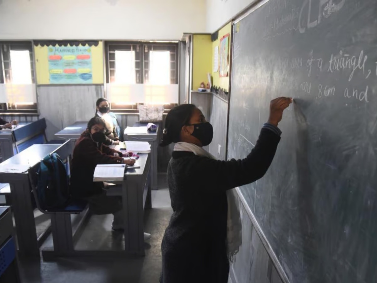 Teacher Recruitment 2025: सरकारी स्कूल में बनना है टीचर, 10,758 पदों पर चल रही भर्ती, ये रही डिटेल