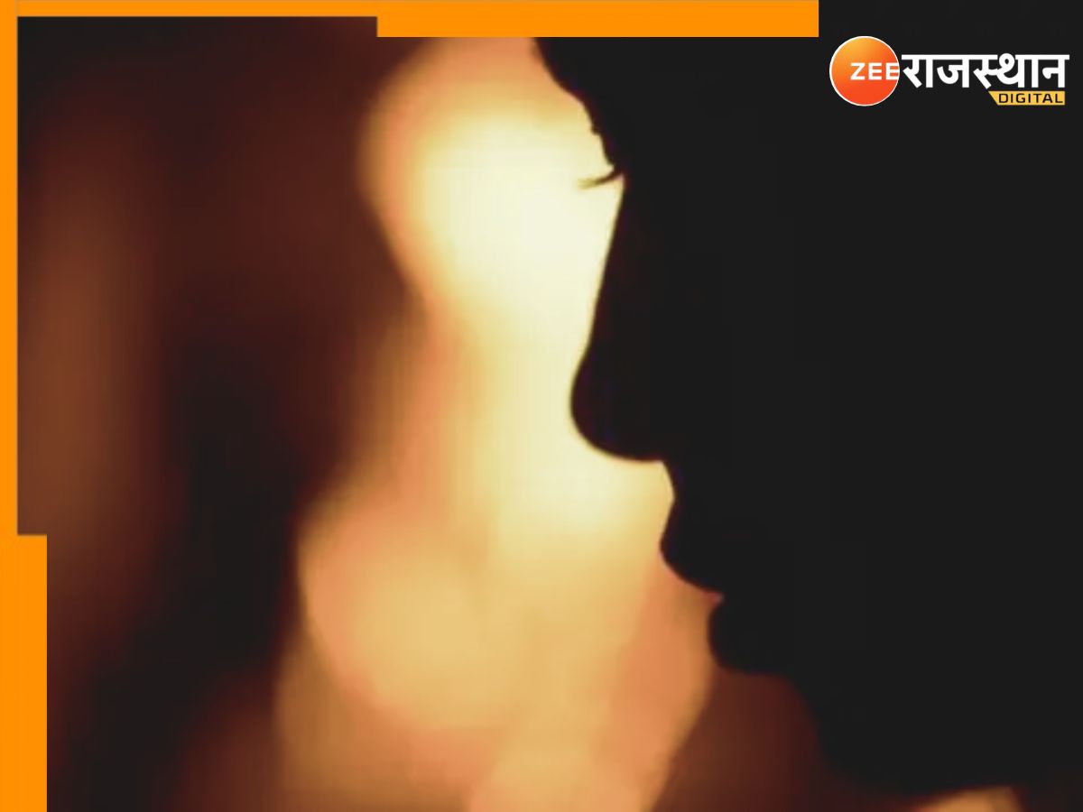 Rajasthan Crime: परिवार के खुशियों में लगा ग्रहण, शादी की बात छिड़ते ही छात्र ने चुना मौत का रास्ता Rajasthan Crime: परिवार के खुशियों में लगा ग्रहण, शादी की बात छिड़ते ही छात्र ने चुना मौत का रास्ता