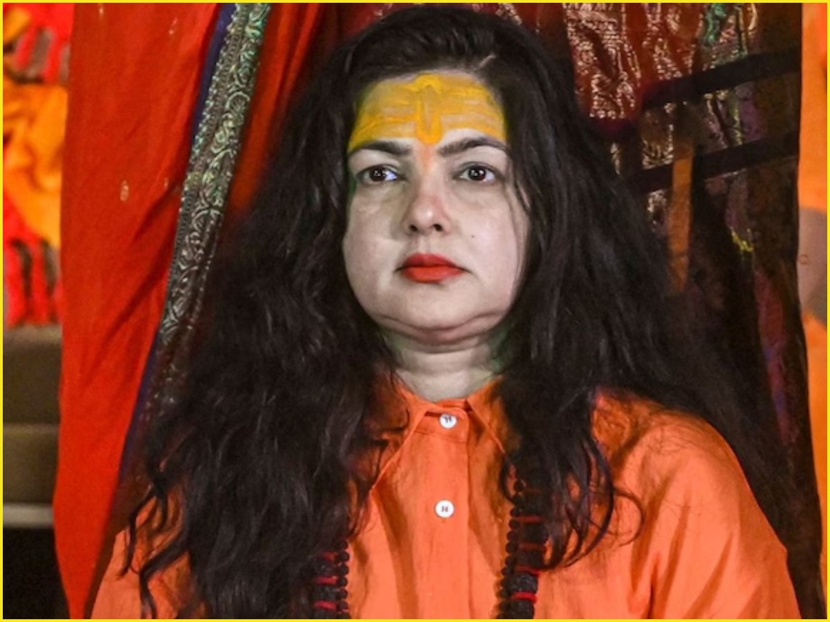 Mamta Kulkarni Resignation: ममता कुलकर्णी का महामंडलेश्वर पद से इस्तीफा नामंजूर, जानें- पूरा मामला