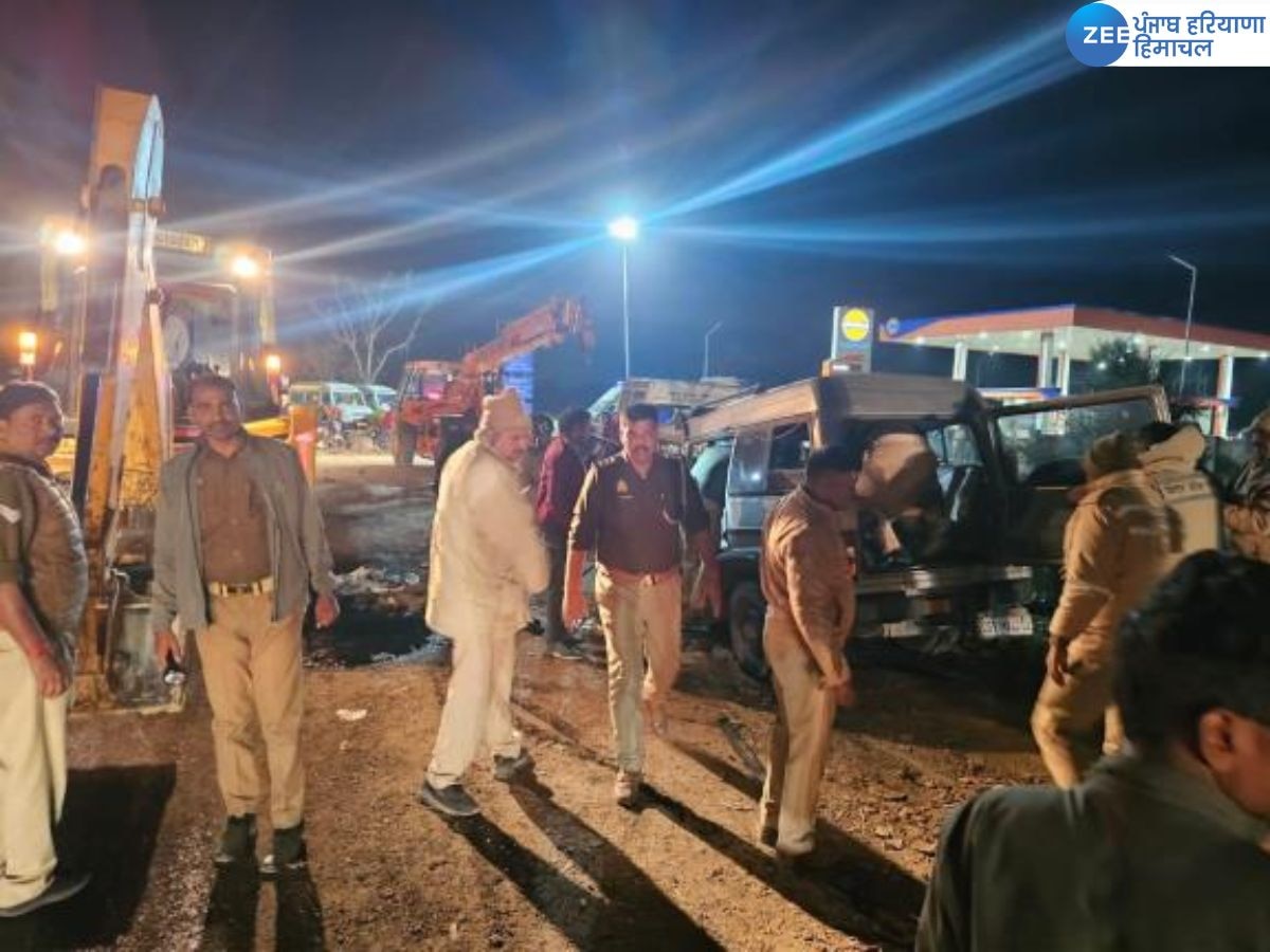 Prayagraj Accident: प्रयागराज हाईवे पर हुआ दर्दनाक हादसा, 10 श्रद्धालुओं की मौत 19 घायल