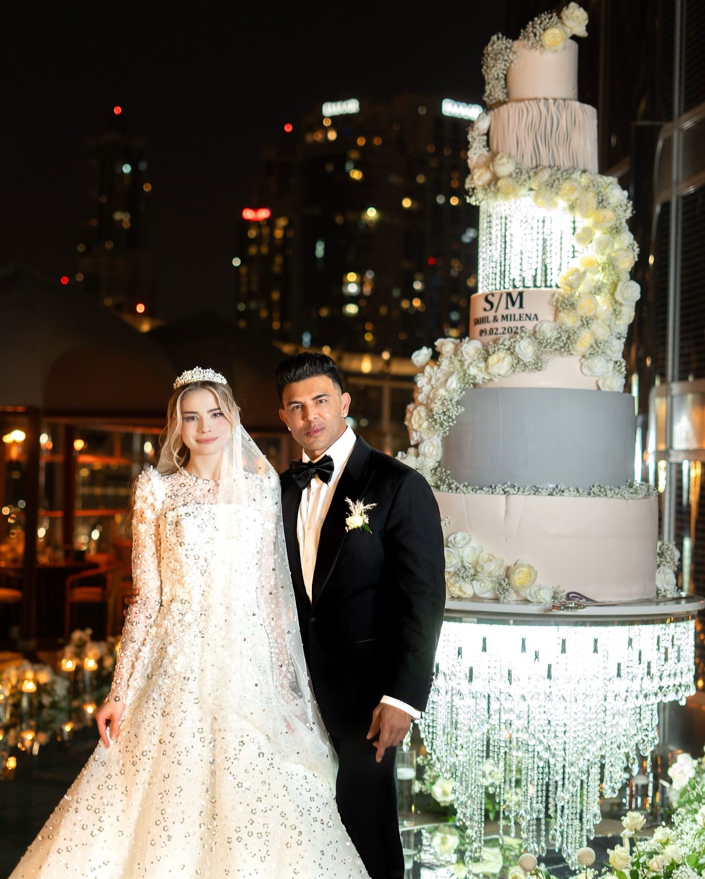 शेयर की शादी की तस्वीरें