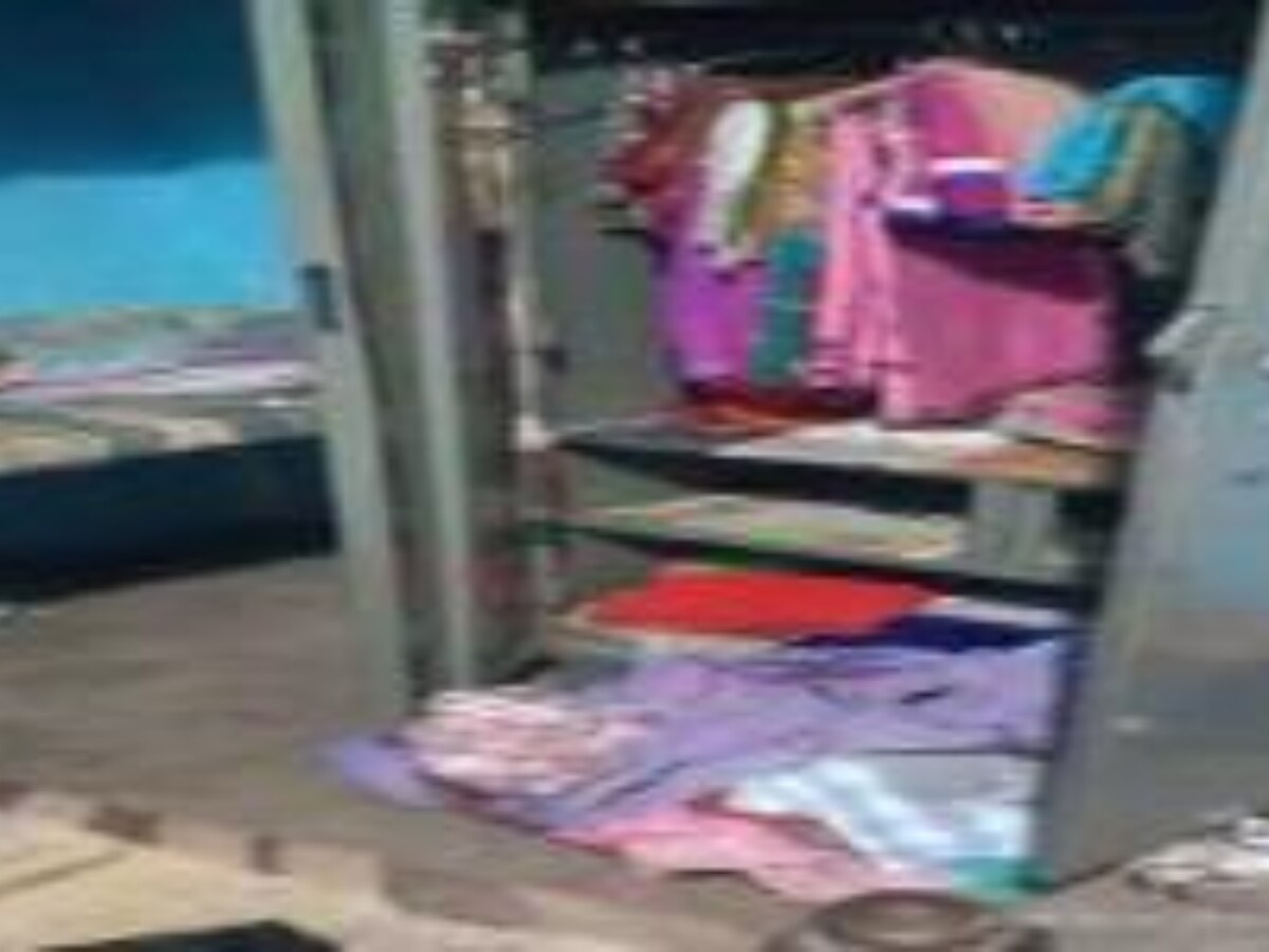 Sikar News: सूना घर देख चोरों ने बोला धावा, लाखों का माल समेटकर फरार