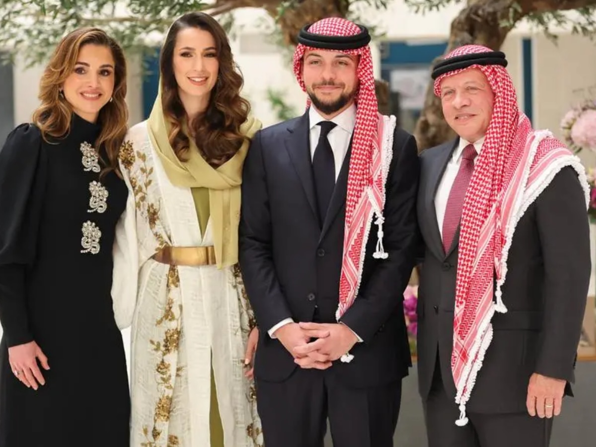 जॉर्डन के किंग अब्दुल्ला: 100 करोड़ की कारें और 1400 करोड़ के आलीशान घर, जानिए उनकी लाइफस्टाइल जॉर्डन के किंग अब्दुल्ला: 100 करोड़ की कारें और 1400 करोड़ के आलीशान घर, जानिए उनकी लाइफस्टाइल