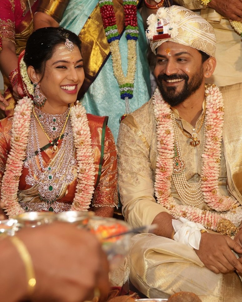 फैंस भी दे रहे शादी की बधाइयां