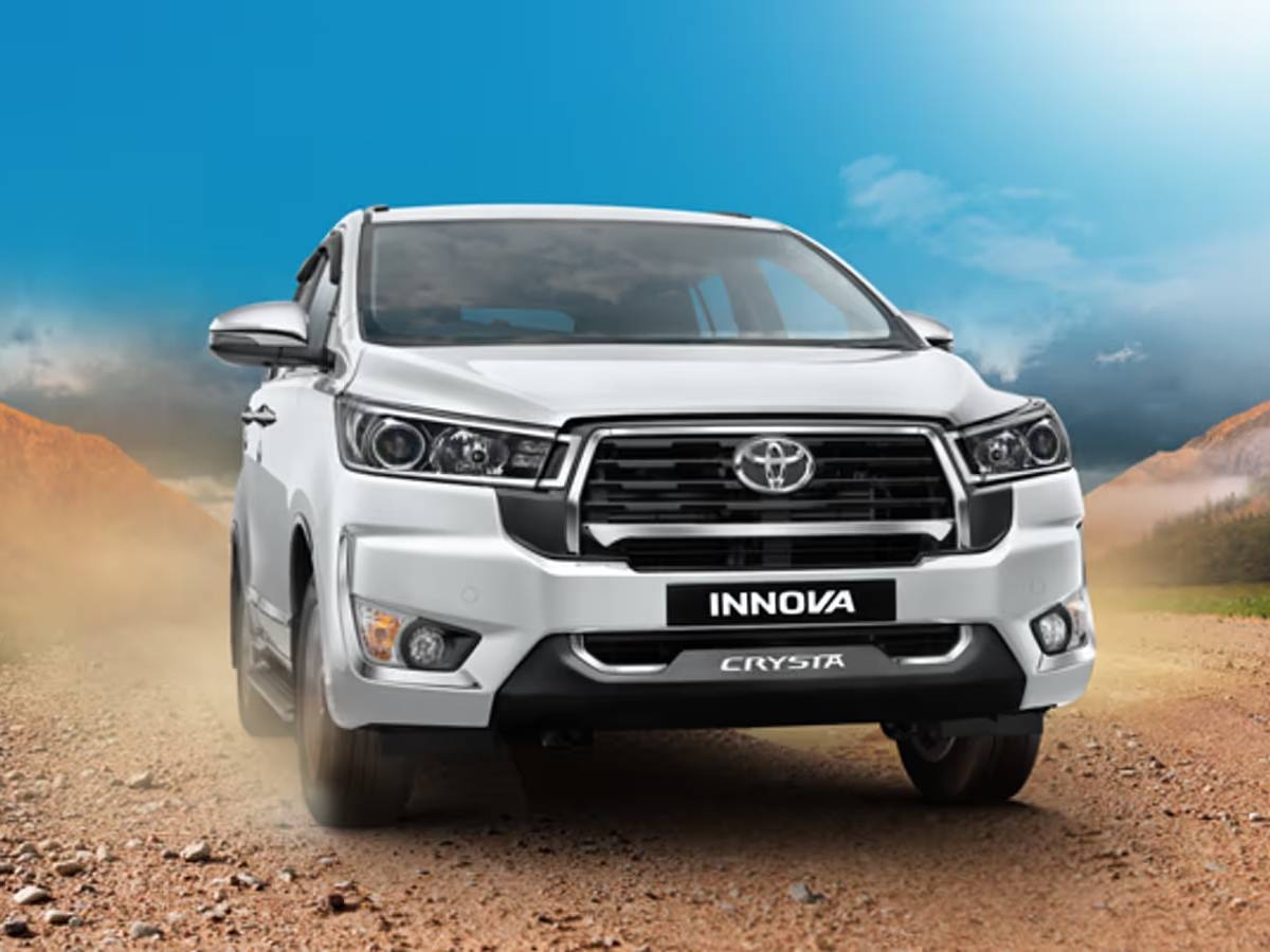 Toyota Innova Crysta: महीने में कमाते हैं इतने पैसे, तो खरीद लें Toyota Innova Crysta? नहीं लगेगा EMI बोझ!