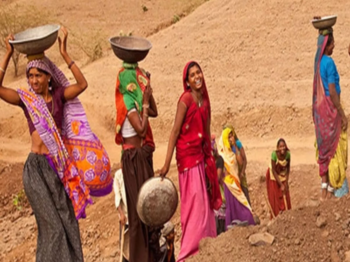 बरेली में मुस्लिम युवकों के नाम पर हिंदू युवक ले रहे थे मनरेगा का पैसा, DM का बड़ा एक्शन बरेली में मुस्लिम युवकों के नाम पर हिंदू युवक ले रहे थे मनरेगा का पैसा, DM का बड़ा एक्शन