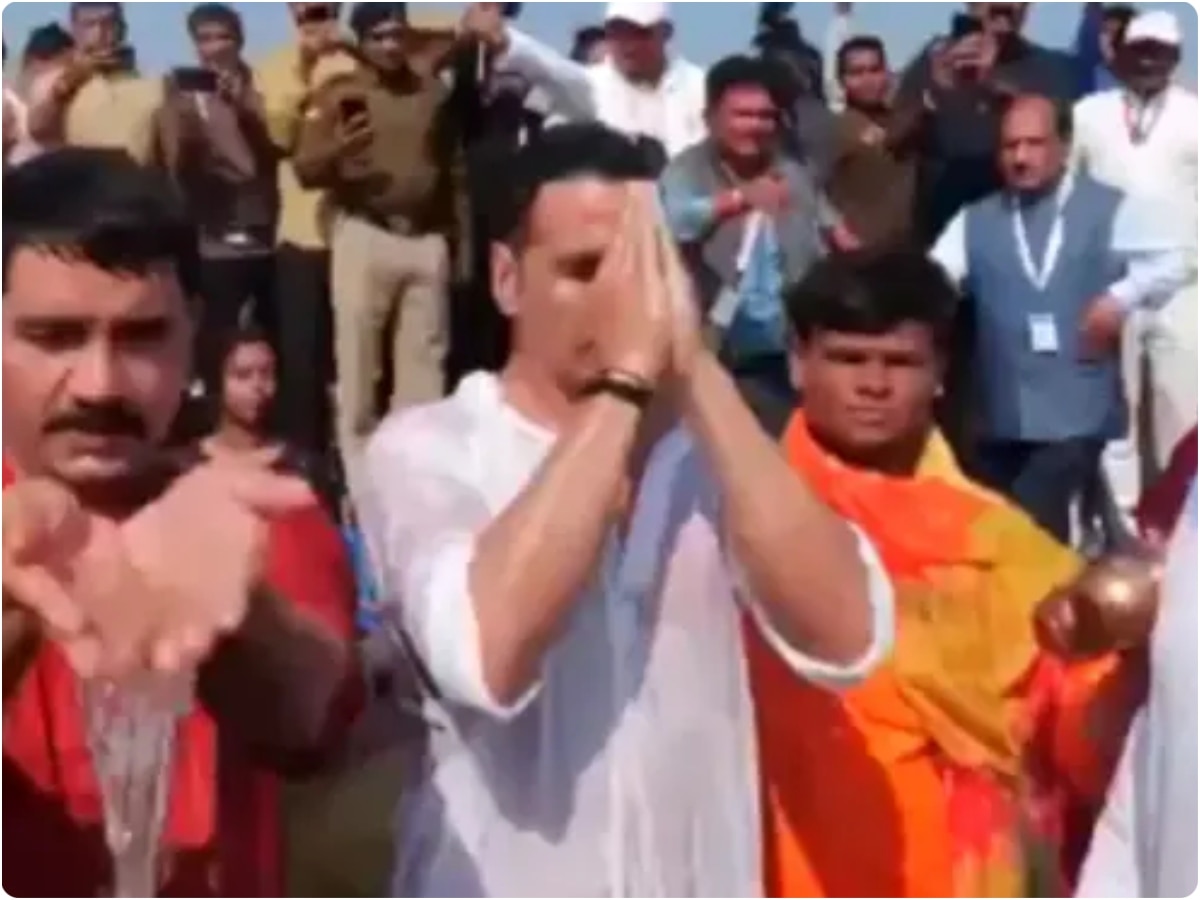  Akshay Kumar Kumbh Snan: अक्षय कुमार ने लगाई आस्था की पवित्र डुबकी, सीएम योगी को कहा धन्यवाद