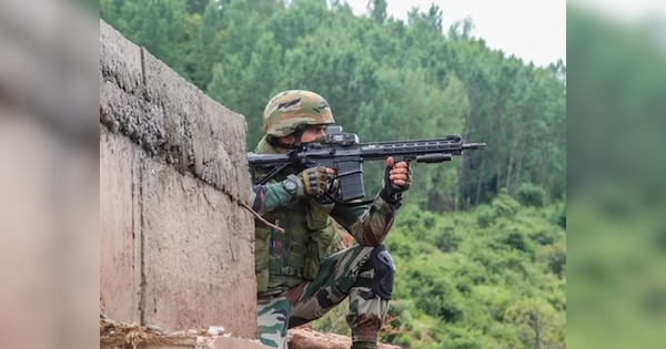 Sig Sauer-716 और AK-203 में से किसमें ज्यादा दम, भारतीय सेना के लिए कौनसी है अधिक फायदेमंद