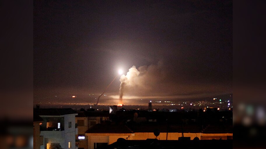 Syria News: इजरायली हमले से दहला सीरिया, मिलिट्री बेस को किया तबाह