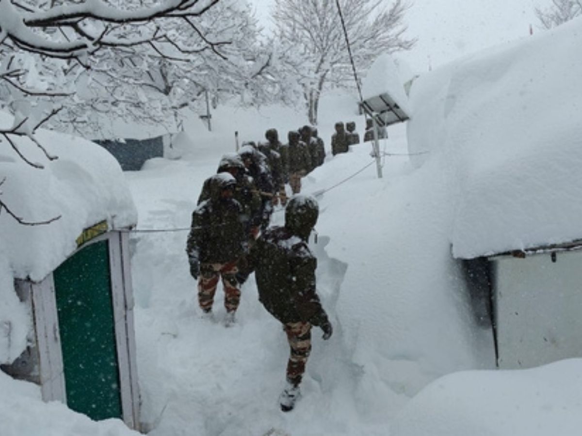 ହିମାଚଳ ପ୍ରଦେଶ ଚାମୋଲିରେ ହିମସ୍ଖଳନ ଘଟଣାରେ ୪ ମୃତ ହିମାଚଳ ପ୍ରଦେଶ ଚାମୋଲିରେ ହିମସ୍ଖଳନ ଘଟଣାରେ ୪ ମୃତ