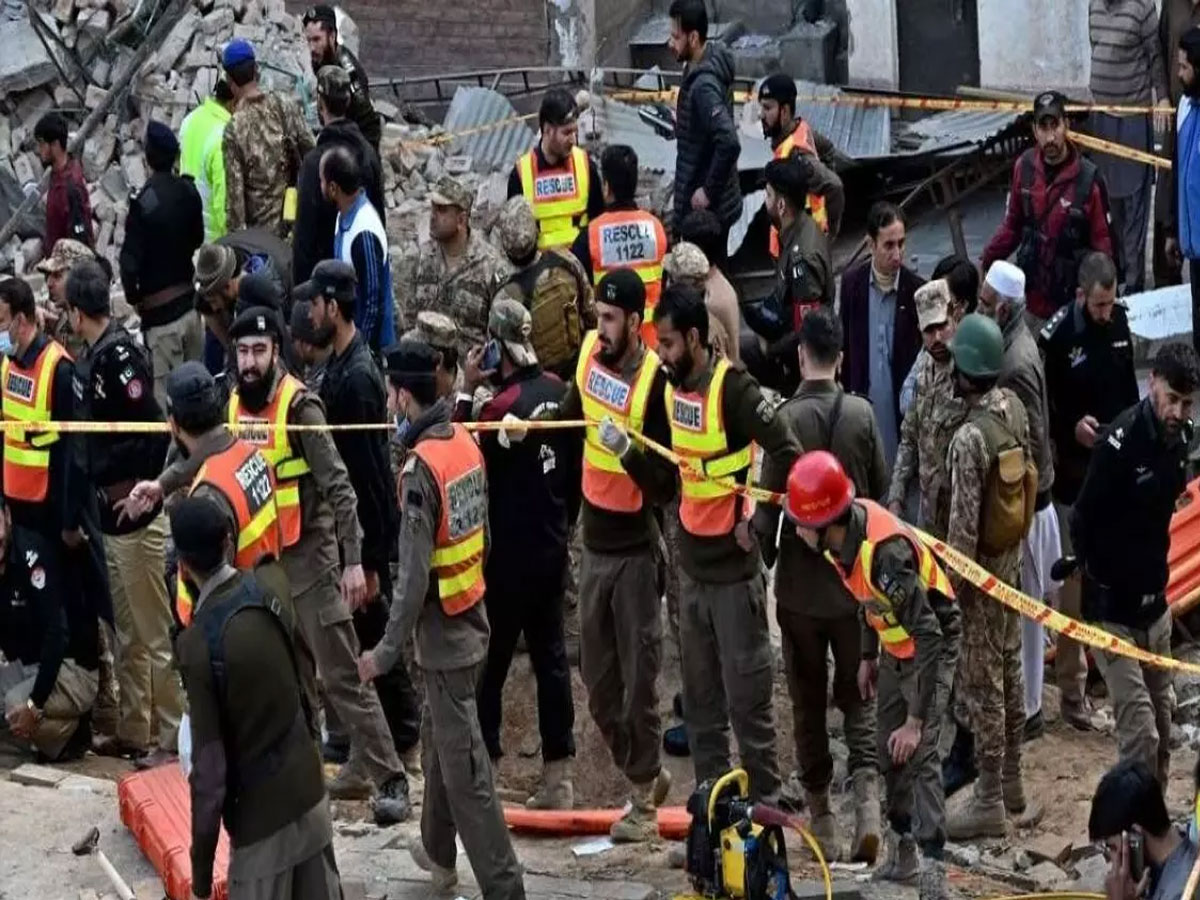 Pakistan News: रमजान से पहले TTP के आतंकियों ने पाकिस्तान को दहलाया, 8 की मौत Pakistan News: रमजान से पहले TTP के आतंकियों ने पाकिस्तान को दहलाया, 8 की मौत