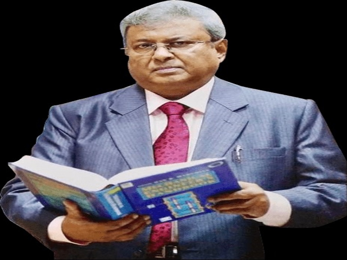 ଶୁଣାଣି ପୂର୍ବରୁ ଶିଳ୍ପପତି ରାଜୀବ ମହାନ୍ତି ଆହତ ଶୁଣାଣି ପୂର୍ବରୁ ଶିଳ୍ପପତି ରାଜୀବ ମହାନ୍ତି ଆହତ