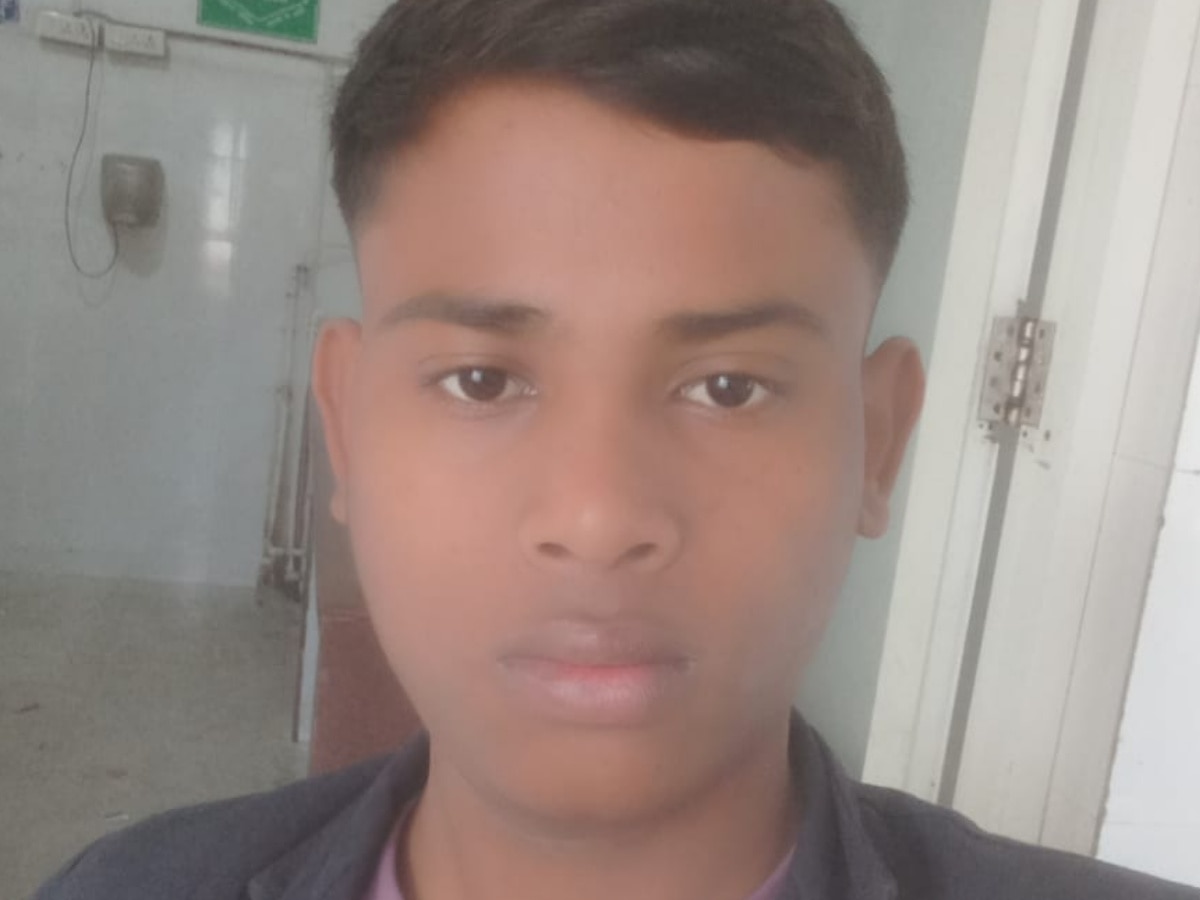 Alwar News: अज्ञात शव की हुई पहचान, 15 साल का मासूम बच्चा निकला मृतक Alwar News: अज्ञात शव की हुई पहचान, 15 साल का मासूम बच्चा निकला मृतक