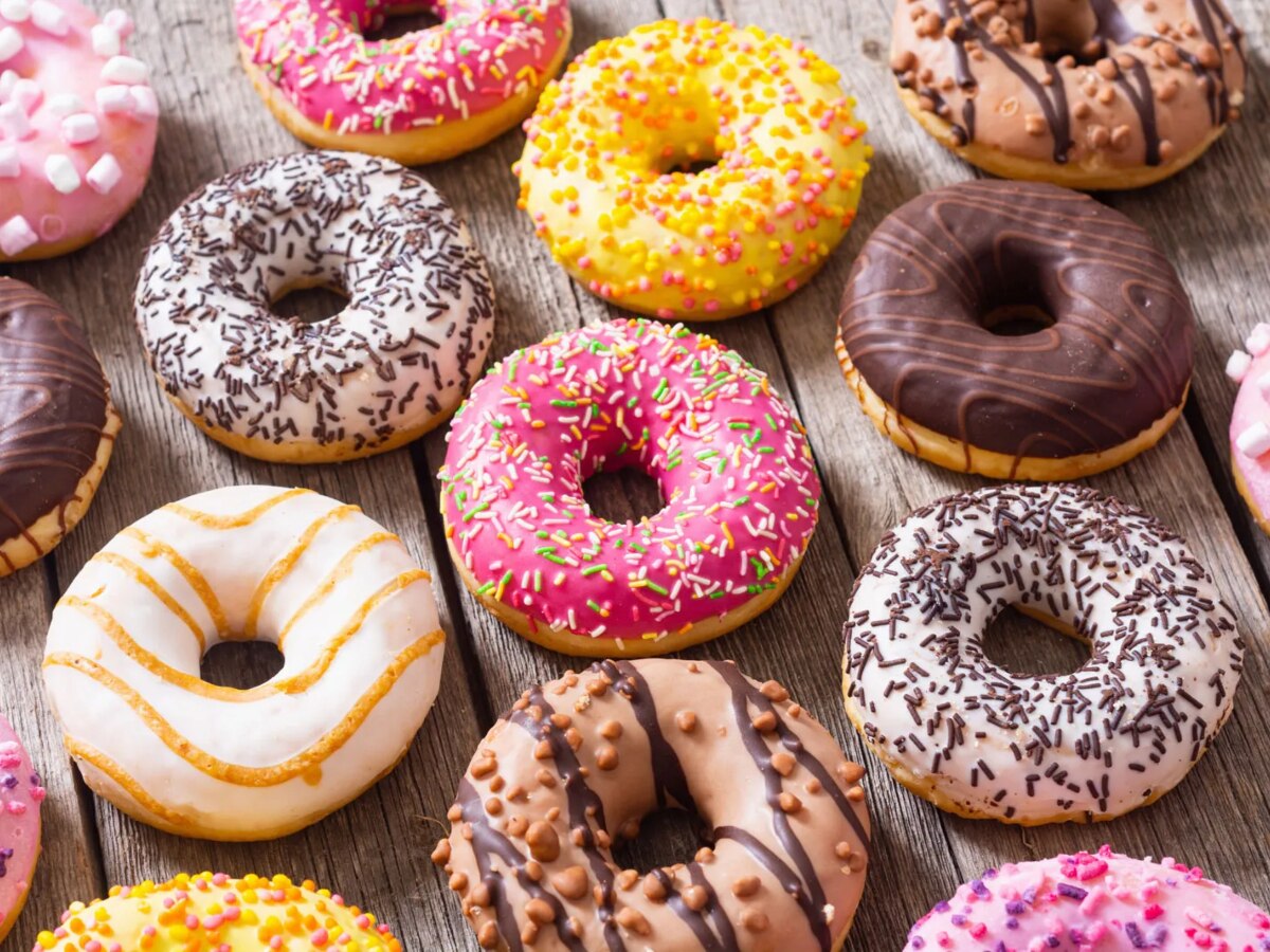 Dials Sweets Oklahoma toddler dials 911 for doughnut emergency police surprises him ...