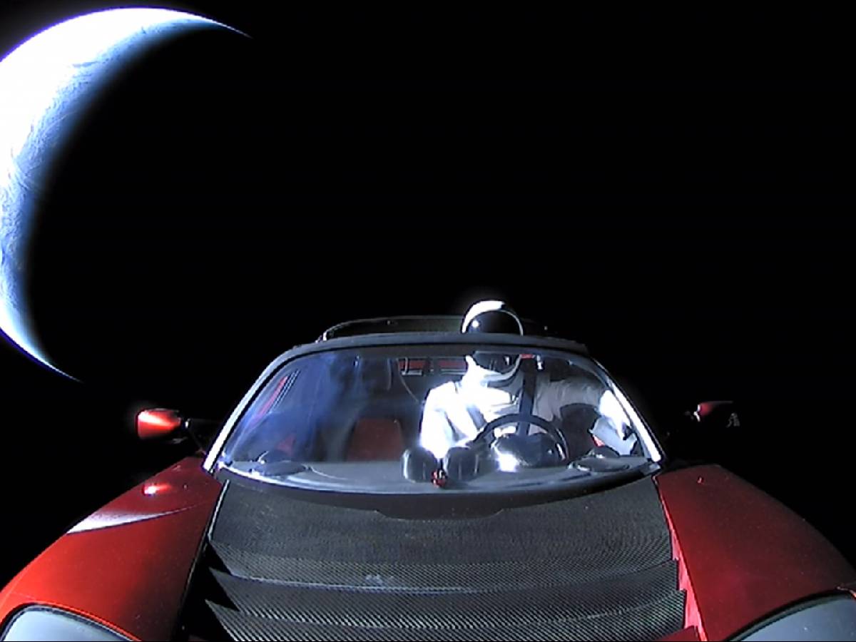 Elon Musk Car Roadstar Falcon Heavy in Space since seven years know the ...