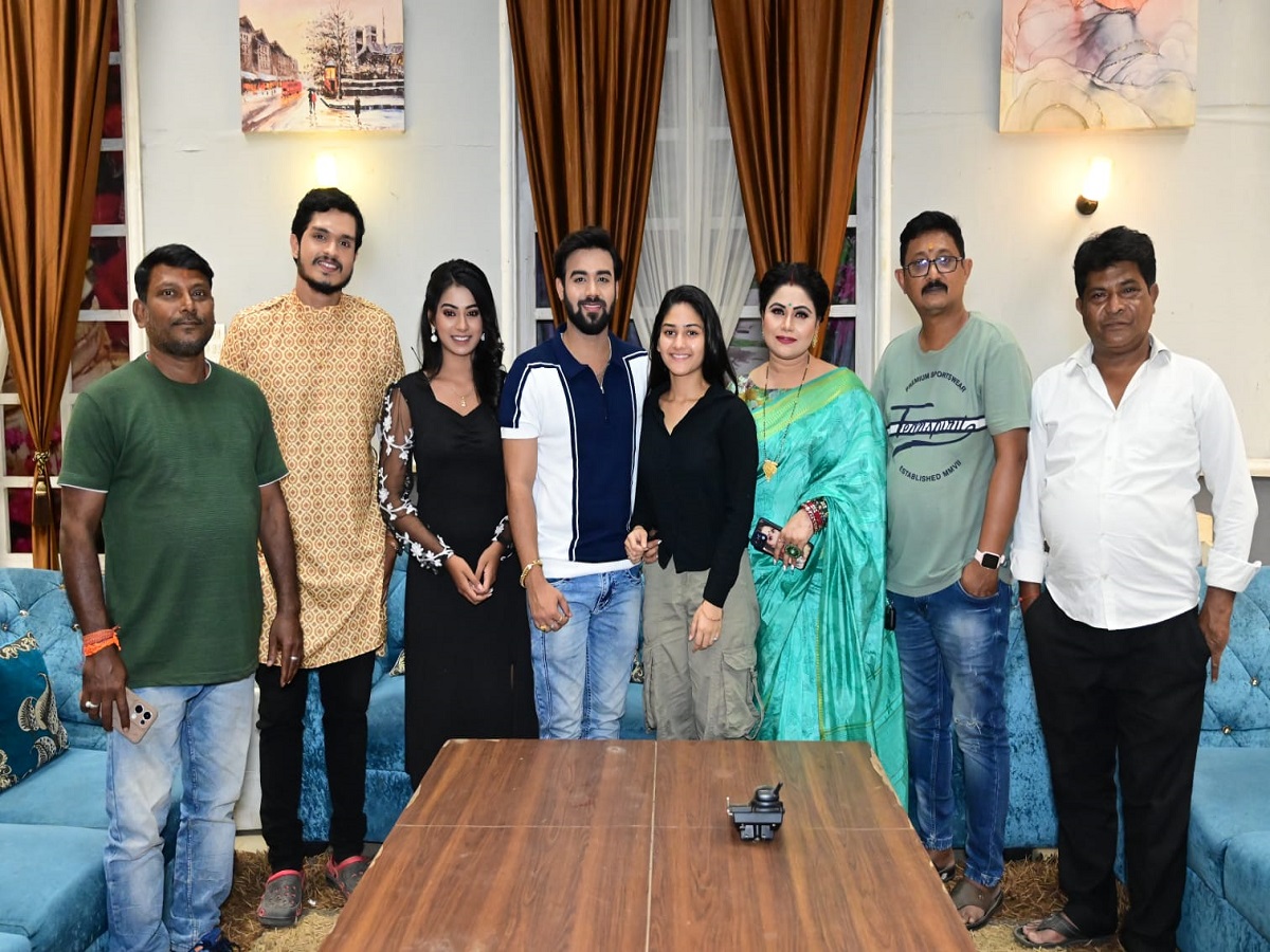 Entertainment News: ଜୀ ସାର୍ଥକର ଲୋକପ୍ରିୟ ଧାରାବାହିକ ‘ତୁମ ବିନା’ରେ ନୂଆ ମୋଡ, ଧରାପଡ଼ିବ କି ରିଚା ? Entertainment News: ଜୀ ସାର୍ଥକର ଲୋକପ୍ରିୟ ଧାରାବାହିକ ‘ତୁମ ବିନା’ରେ ନୂଆ ମୋଡ, ଧରାପଡ଼ିବ କି ରିଚା ?