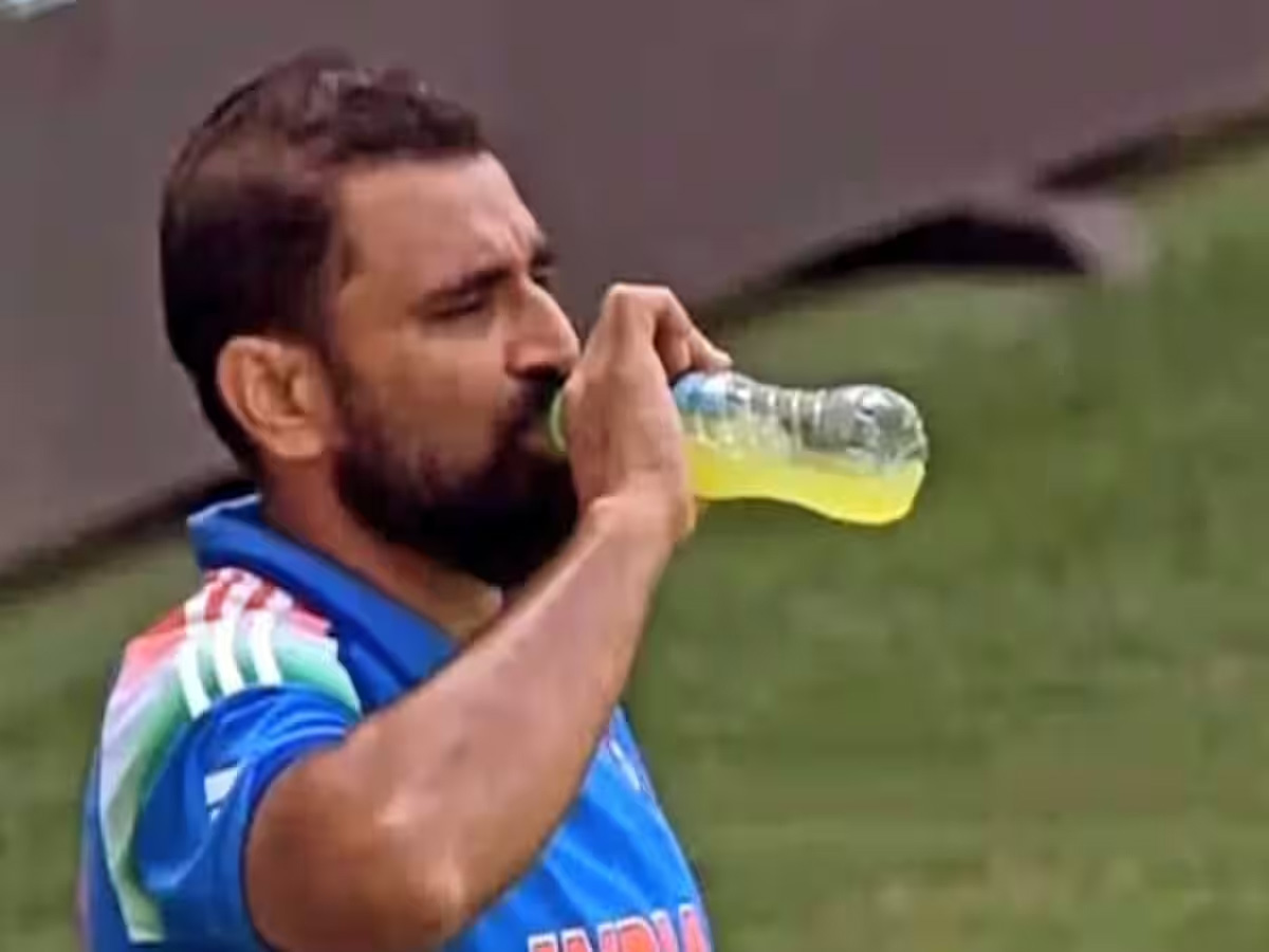 Shami Trolled: मोहम्मद शमी रोजा न रखने पर हुए ट्रोल, हिमायत में उतरा MCA Shami Trolled: मोहम्मद शमी रोजा न रखने पर हुए ट्रोल, हिमायत में उतरा MCA