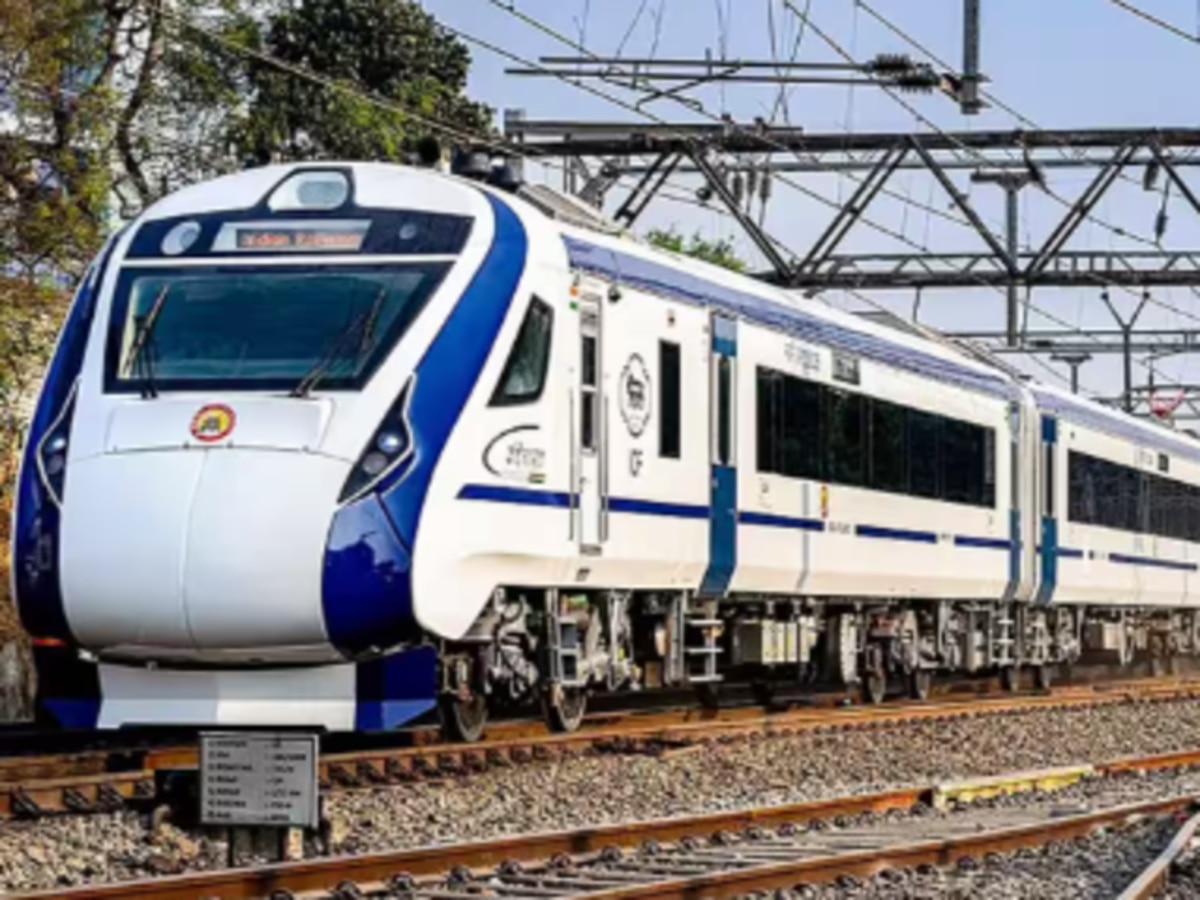 Haryana news: 17 वर्षीय छात्रा ने वंदे भारत के आगे कूदकर दी जान, पिता ने पुजारी समेत दो लोगों पर लगाया रेप का आरोप