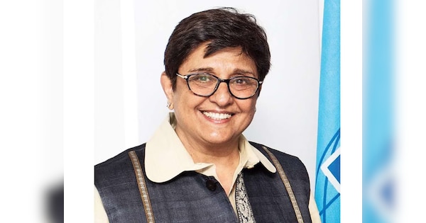 Kiran Bedi: स्कूल में मनचले को पीटा, बड़ी हुईं तो PM ने नाश्ते पर बुलाया; भारत की पहली महिला IPS की कहानी