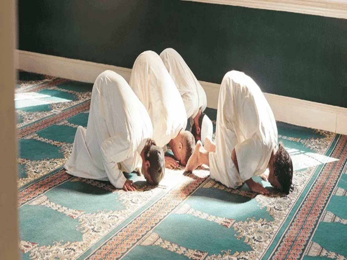 UP News: फर्रुखाबाद की इस मस्जिद में नमाज पढ़ने पर क्यों लगी रोक, जानें पूरा मामला UP News: फर्रुखाबाद की इस मस्जिद में नमाज पढ़ने पर क्यों लगी रोक, जानें पूरा मामला