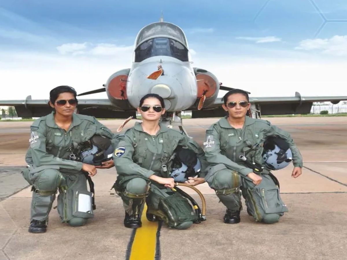 अवनि चतुर्वेदी, भावना कंठ और मोहना सिंह...ये हैं फाइटर प्लेन उड़ाने वाली भारत की पहली तीन महिला पायलट