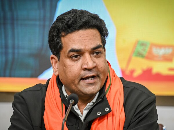 कपिल मिश्रा ने की दो धर्मों को लड़ाने की बेशर्म कोशिश; दिल्ली के कानून मंत्री को कोर्ट की फटकार