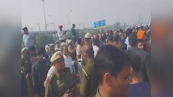 Delhi News: गाजीपुर में युवक की हत्या, लोगों ने सड़क जाम कर किया प्रदर्शन 