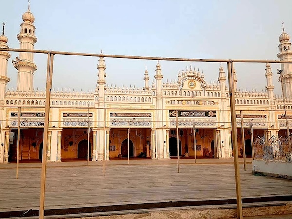 रामपुर के बाद मुरादाबाद के मुसलमानों ने दिखाया बड़ा दिल, होली के दिन बदल दिया जुमे की नमाज का वक्त